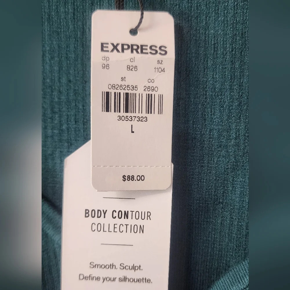 Express Green and Black Flutter Sleeve Crop Blouse - Picture 6 of 6
